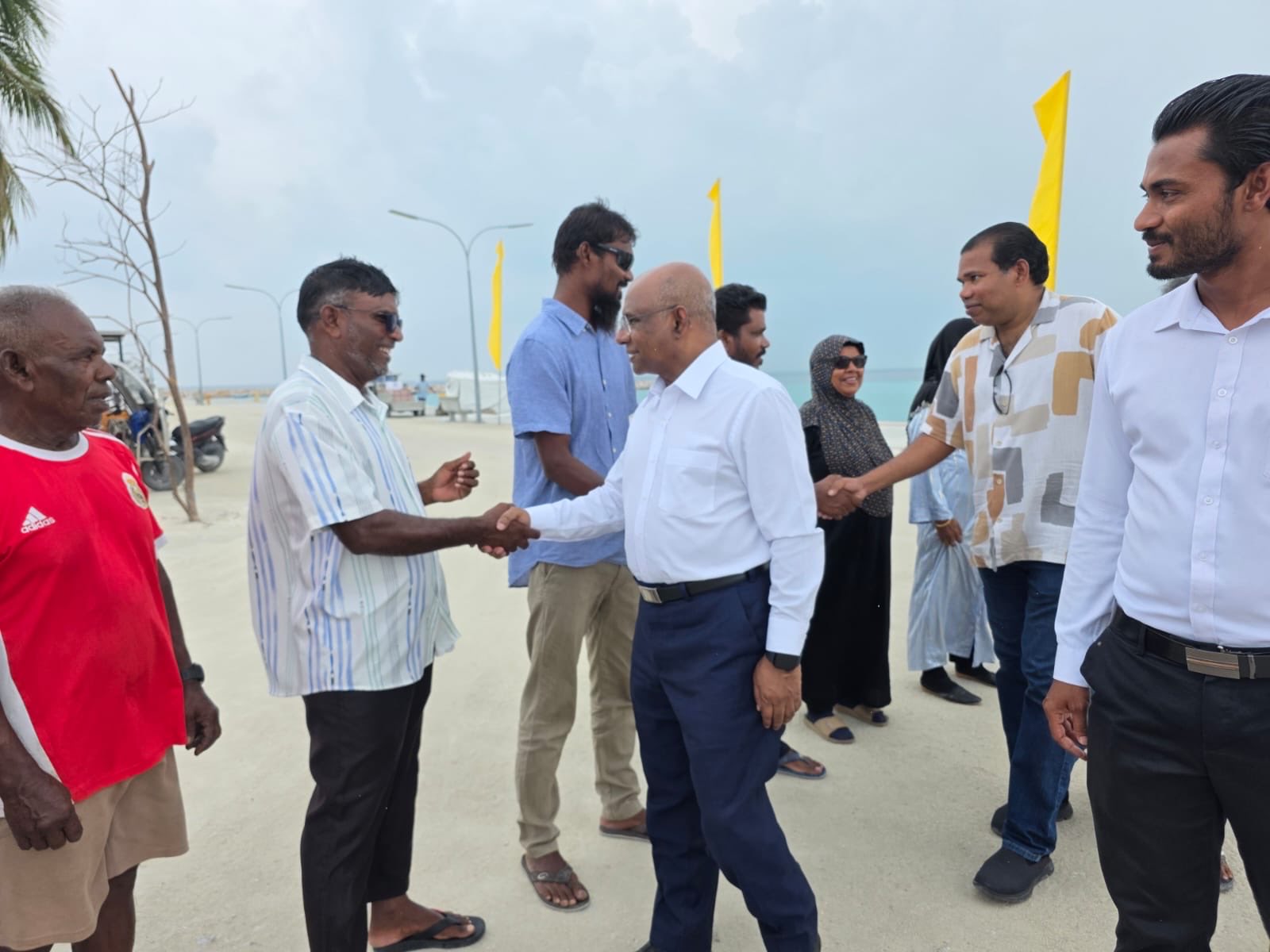 އިހަވަންދޫ ރައްޔިތުން ތިބީ ސަރުކާރު މަތިން ފޫހިވެ، ހިތްހަމަނުޖެހިފައި: ޝާހިދު