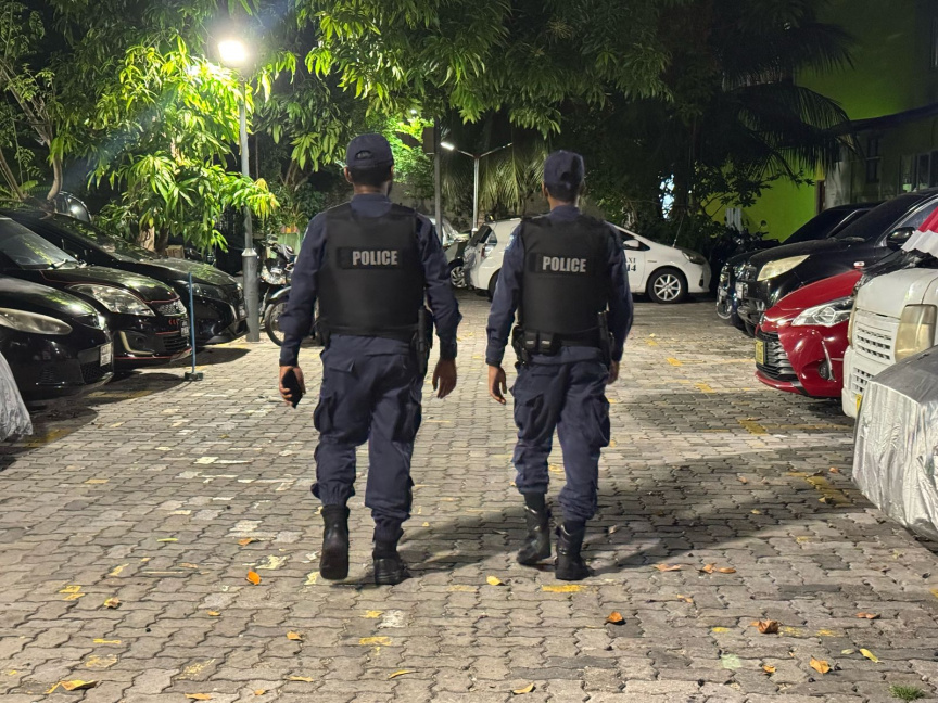 ރައްޔިތުންނަށް ރައްކާތެރިކަން ކަށަވަރުކޮށްދޭން ފުލުހުން މަގުތަކަށް ނުކުމެެއްޖެ