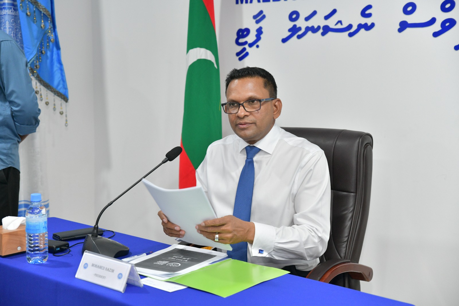 ރާއްޖެއަށް އެންމެ ރަނގަޅުގޮތަކީ ކޮންމެ ދިހަހާސް މީހަކަށް މެންބަރެއް ހުރުން: ނާޒިމް