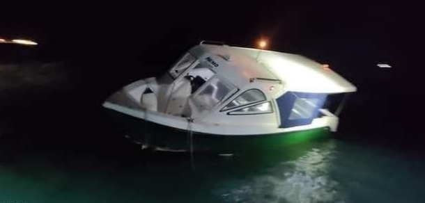 ވިލިނގިލި ލޯންޗެއް ނެރުގައި ޖެހި 2 މީހަކު ނިޔާވެއްޖެ