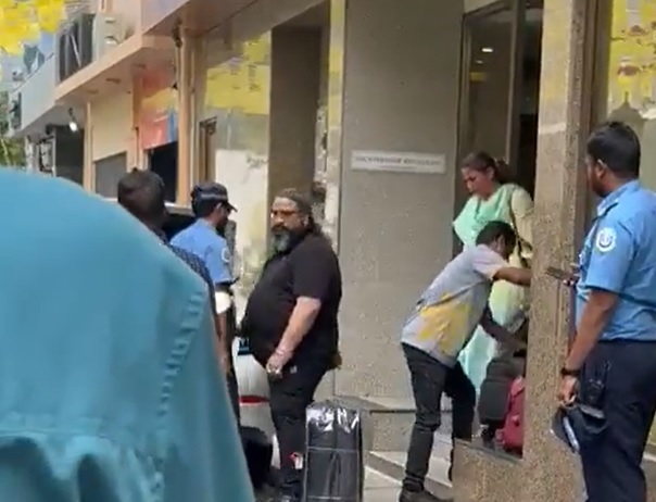 މާލޭގައި ކްލާސްތަކެއް ހިންގަން އުޅުނު ހިންދޫ ފާދިރީއަކު ފުލުހުންގެ ބެލުމުގެ ދަށަށް