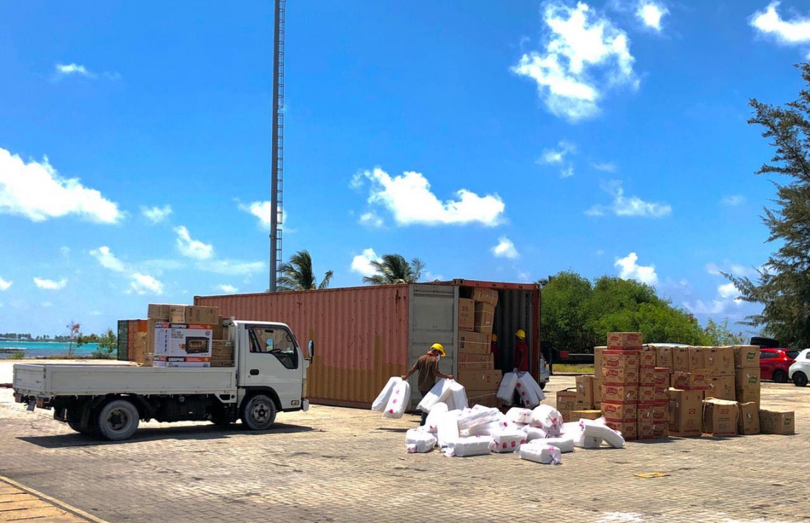 ހިތަދޫ ޕޯޓްސް މުވައްޒަފުންނަށް އެންމެ ކުޑަ އުޖޫރަ ދެނީ ދެމުންއައި އެލަވެންސްތަކެއް އުނިކޮށްފައި!