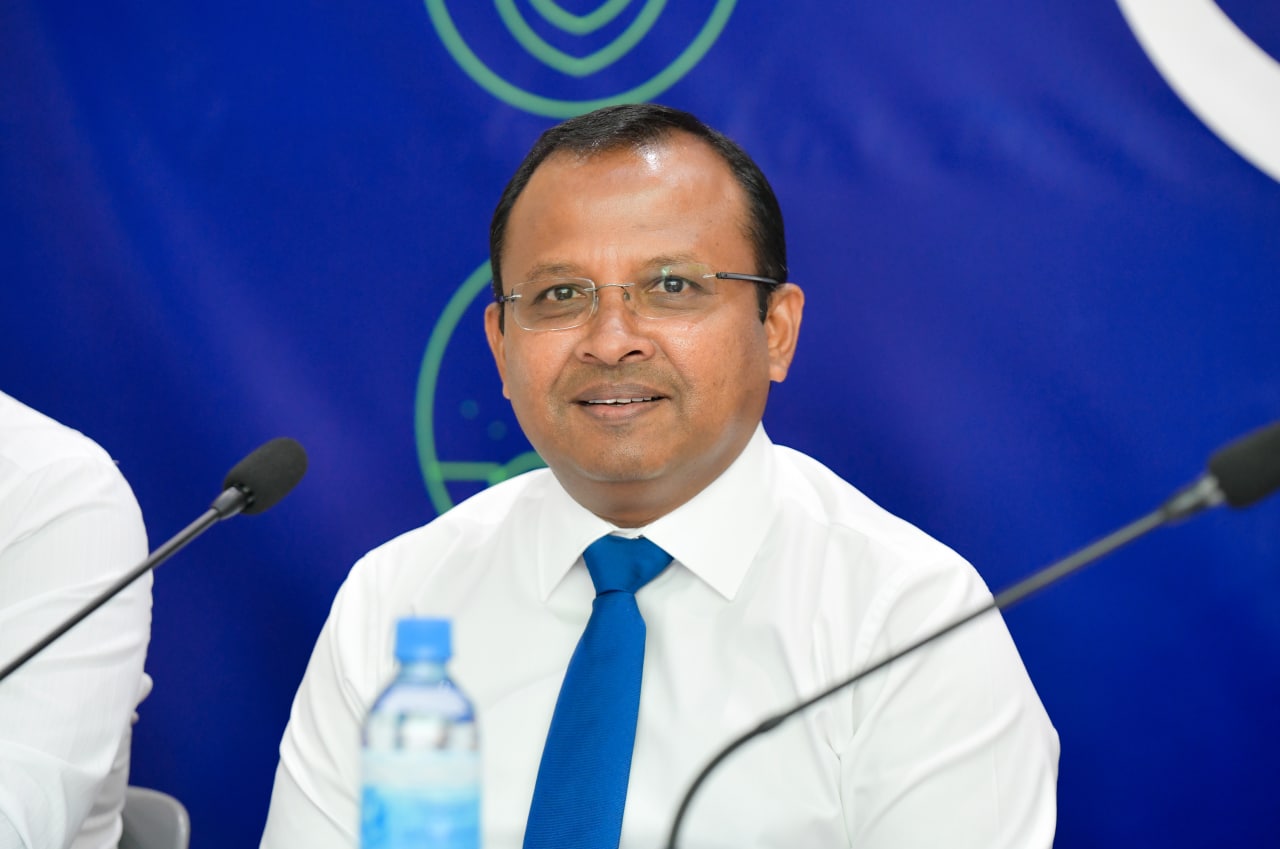 ޔާމީންގެ ޝަރީއަތުގައި ހެކި އުފައްދަން އުޅޭކަމުގެ ތުހުމަތު މެމްބަރު ރިޔާޒް ކުރަށްވައިފި