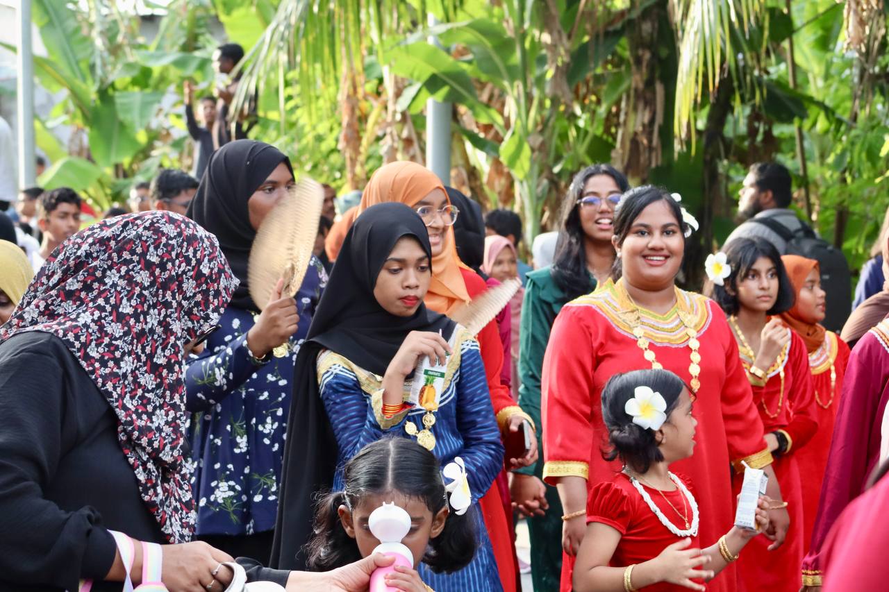 ބޮޑުޢީދު އުފާ: ލަވަޔާއި މިއުޒިކާއި ނާޗަރަންގީ ތަކުން ދުރުވެ، މަރަދޫގެ ރައްޔިތުން ދެއްކީ ރީތި ނަމޫނާއެއް!