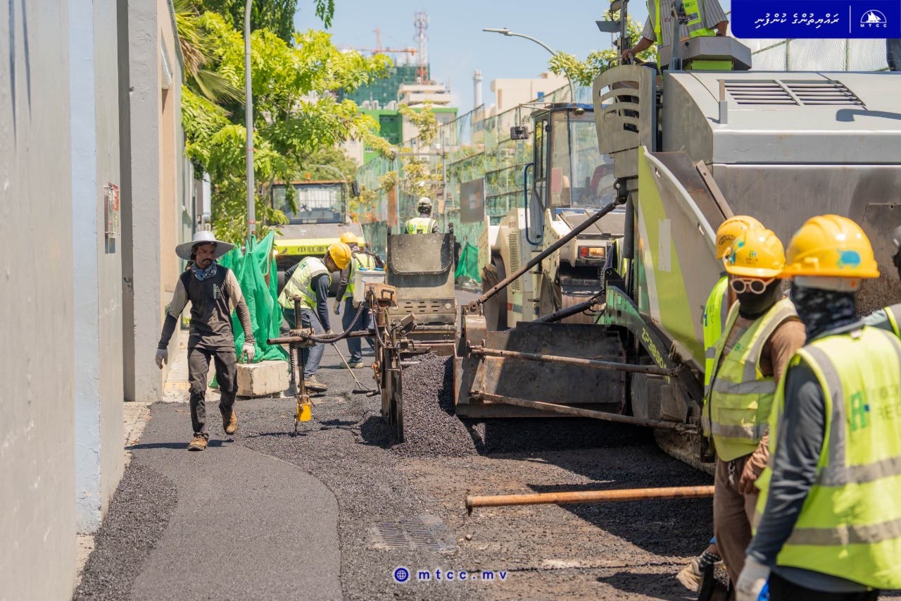 އަމީނީ މަގުގެ ތިންވަނަ ސެގްމަންޓުގައި ތާރުއެޅުމުގެ އަމަލީ މަސައްކަތް އެމްޓީސީސީން ފަށައިފި