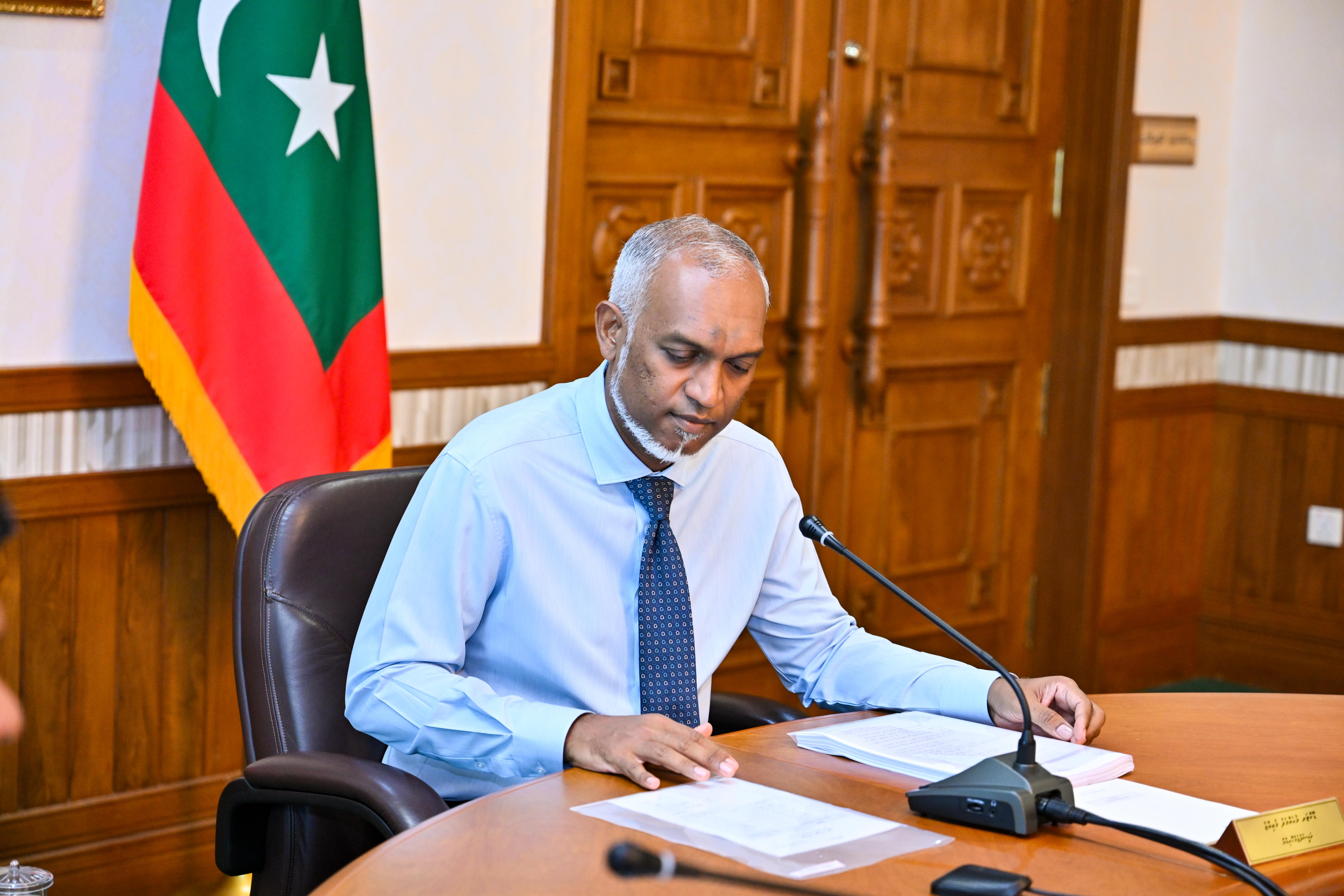 ރިސޯޓުތަކުގެ ޑޮލަރު އާމްދަނީގެ 40 ޕަސެންޓު މާރުކުރުން މަޖުބޫރުކުރާ ބިލު ރައީސް ތަސްދީގުކުރައްވައިފި