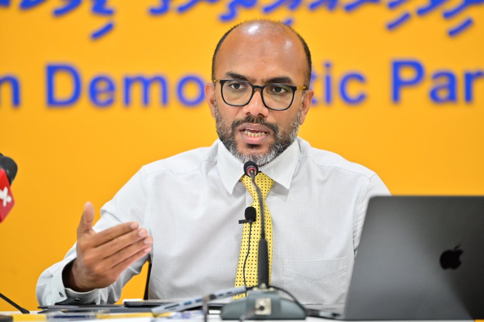 ސަރުކާރުން ވަލުދޮރާށިން 6.2 ބިލިއަން ރުފިޔާ ޗާޕުކުރަނީ: އަމީރު
