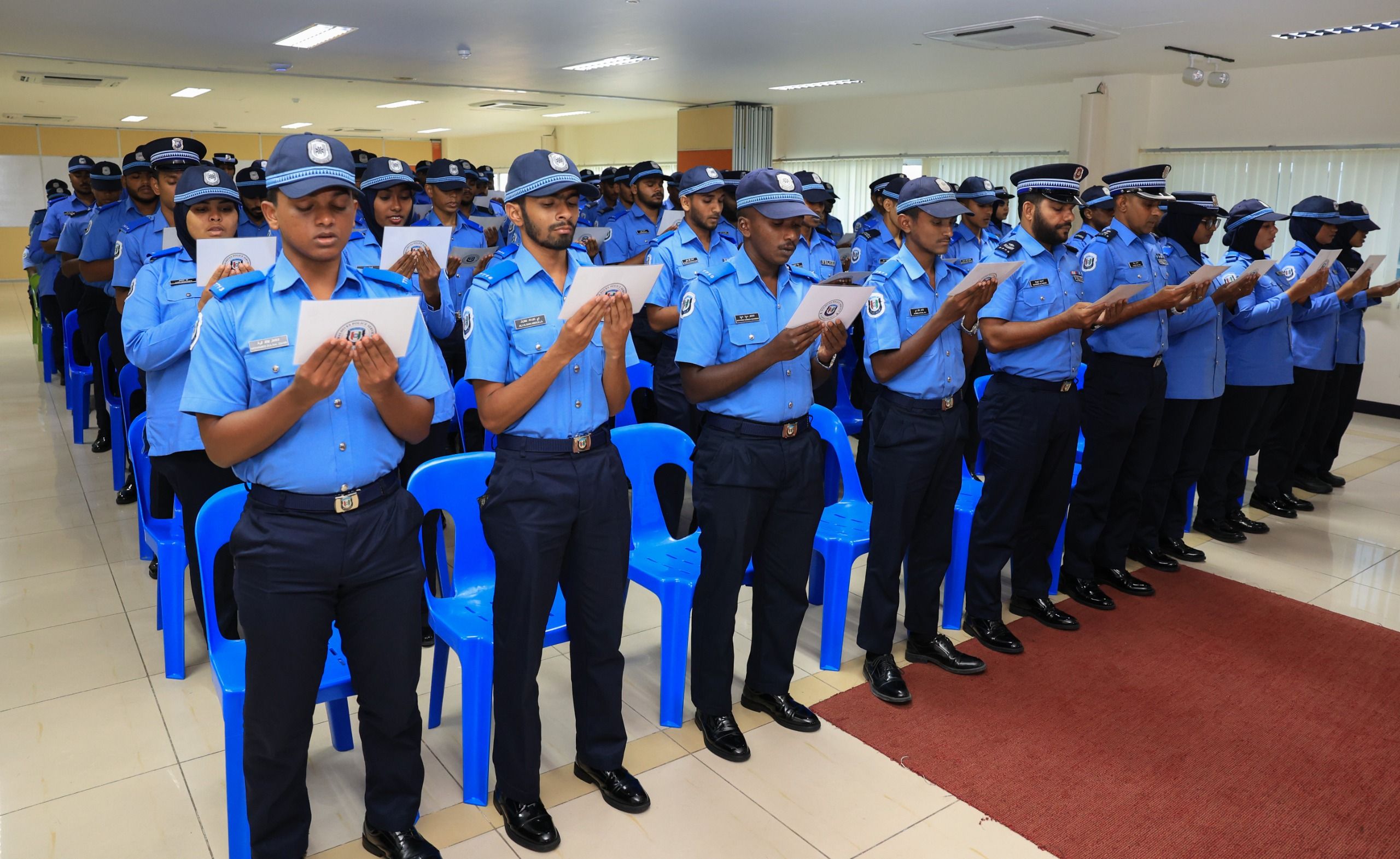ފުލުހުންގެ ހިދުމަތާ އަލަށް ގުޅުނު 133 ފުލުހަކު ހުވާކޮށްފި