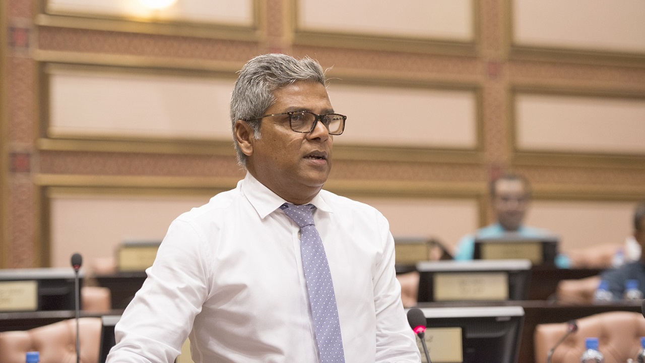 ދެންބުނާނީ ރައީސް ނަޝީދު މަރާލަން ބޮންގޮއްވީވެސް ސަރުކާރުން ރާވައިގެންނޭ - ރީކޯ މޫސަ