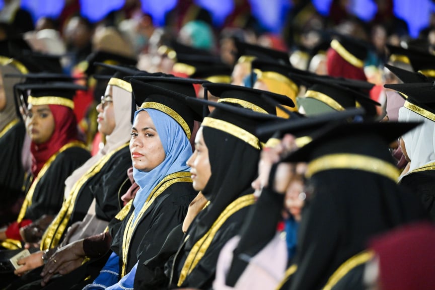 ތެރަޕިއުޓިކާއި ރިހެބިލިޓޭޝަން ދާއިރާއިން މީހުން ތަމްރީންކުރުމަށް 250 ސްކޮލަރޝިޕަށް ހުޅުވާލައިފި