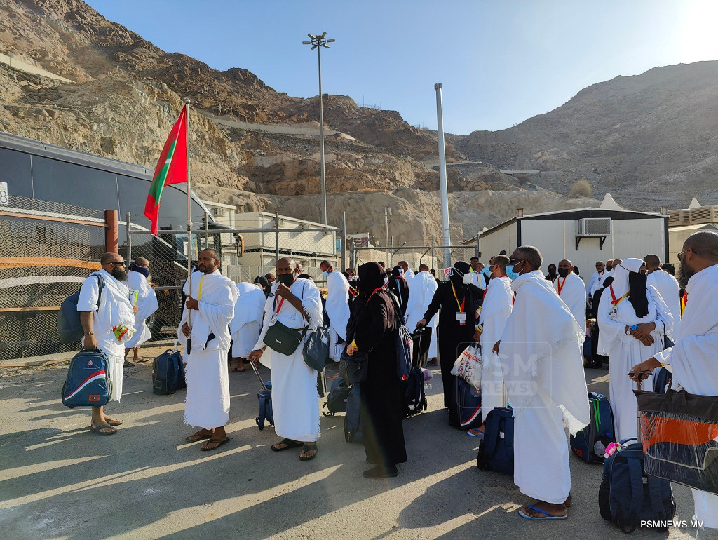 ދިވެހި ހައްޖުވެރިއަކަށް ހާޓްއެޓޭކެއް ޖެހިގެން ހޮސްޕިޓަލުގައި ފަރުވާދެނީ