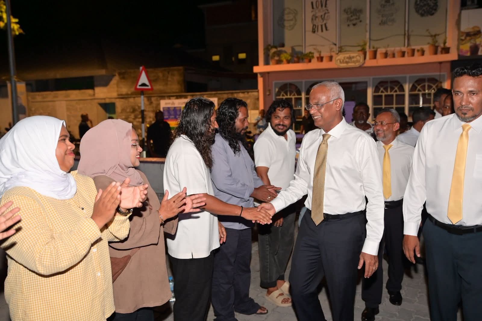 ރައީސް ޞާލިޙާއި އެމްޑީޕީގެ ލީޑަރޝިޕަށް ފުވައްމުލަކުން ހޫނު މަރުޙަބާއެއް!