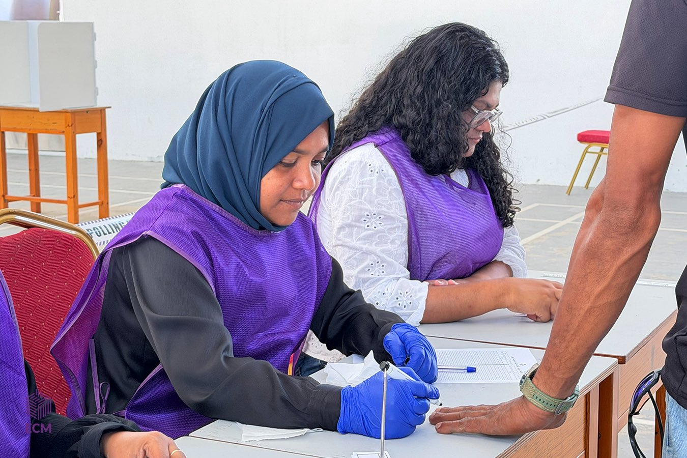 ހިތަދޫ އުތުރު ދާއިރާގެ ބައި-އިލެކްޝަން: 17:00 ޖެހުމާއެކު ކިޔޫތައް ބަންދުކޮށްފި