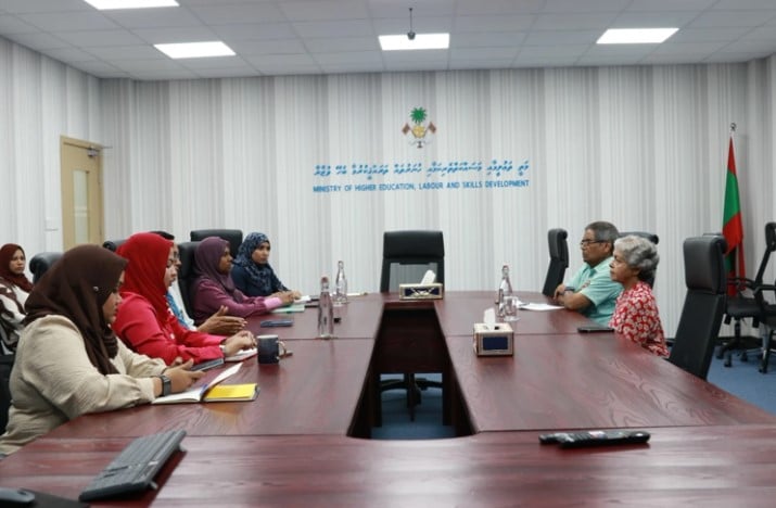 ކުރީގެ ހިދުމަތްތެރިން އެނބުރި އައުމަށް ރަޖިސްޓަރީވާން ހުޅުވާލައިފި