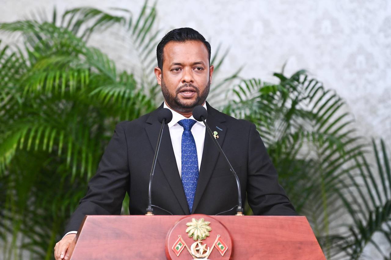 ބޭރުގެ ކޮންޓްރެކްޓަރުންގެ ވިތުހޯލްޑިން ޓެކްސް ބޮޑުކުރުމުން ދިވެހިންނަށް ފައިދާވާނެ: މުއްޠަލިބް