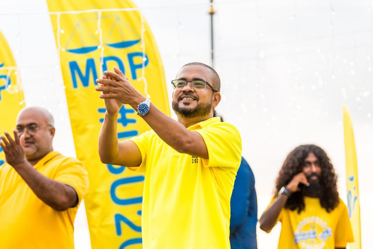 ގޯއްޗާއި ފުލެޓް ޔަގީން ކުރުމަށް ރައީސް ސޯލިހްގެ ސަރުކާރު ދެމެހެއްޓުމަކީ ލާޒިމްކަމެއް: ނިހާދު