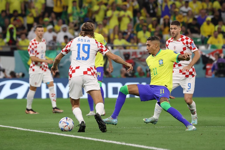 ގަދަފަދަ ބްރެޒިލް ބަލިކޮށް ކްރެއޭޝިއާ ސެމީ ފައިނަލަށް