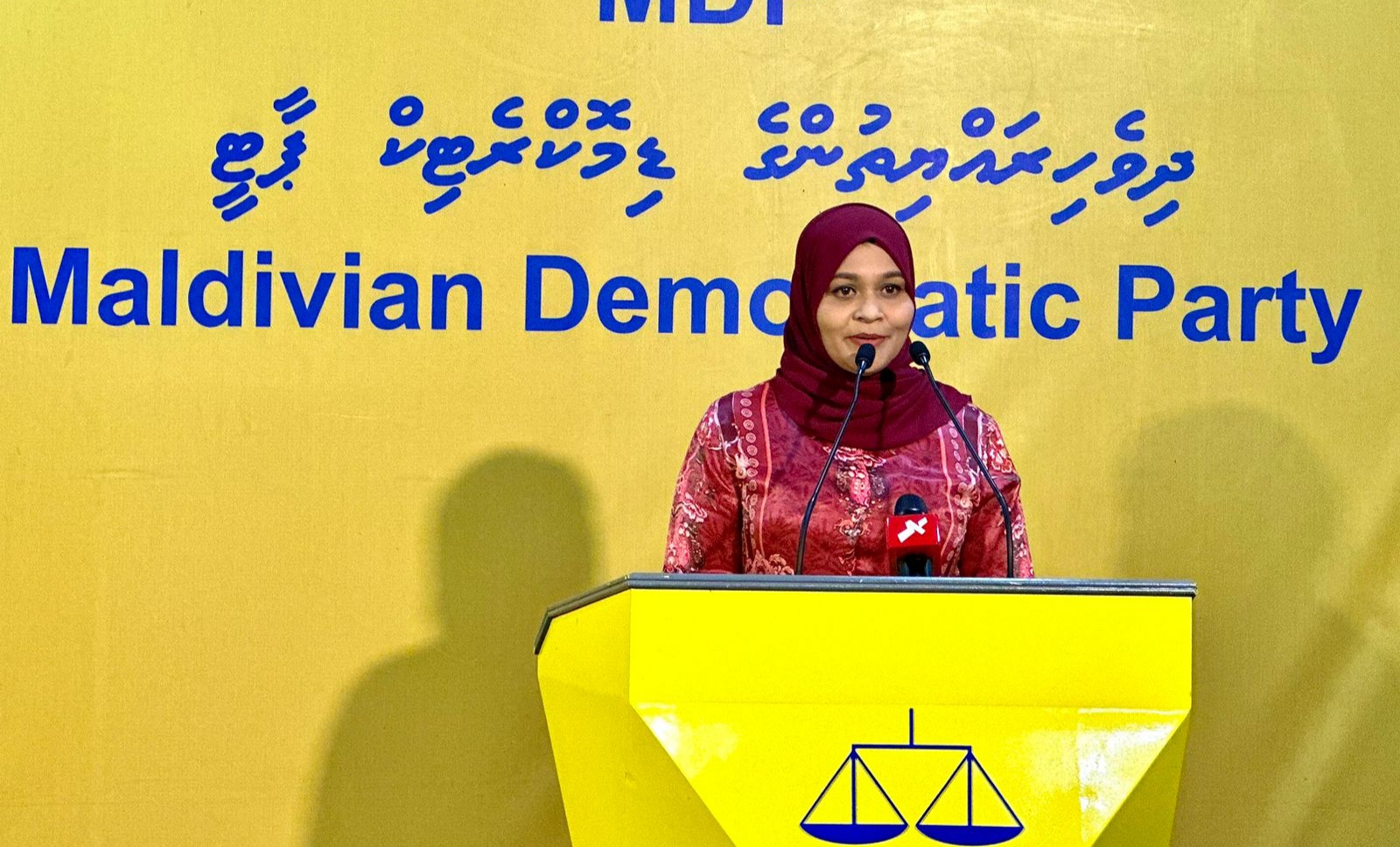 ފުލުހުންނަށް އިންޒާރުދިން މައްސަލާގައި ޒާޔާ މާދަމާ ފުލުހަށް ހާޒިރުވާން އަންގައިފި