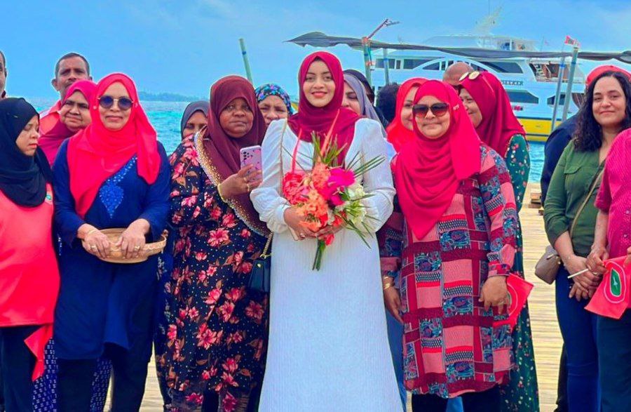 ގާސިމްގެ ހަގު އަނބިކަނބަލުން ރާނިޔާއަށް ދަނގެތިން ހޫނު މަރުހަބާއެއް