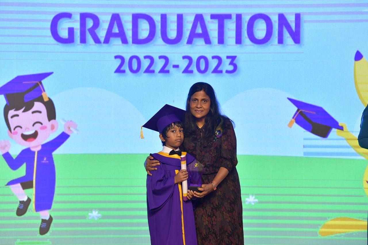 ކުދިންގެ ކަންކަމުގައި ޝާމިލުވާ ފަރާތްތަކުން ރަނގަޅު ނަމޫނާ ދެއްކުމަށް ފަޒުނާ އެދިވަޑައިގެންފި