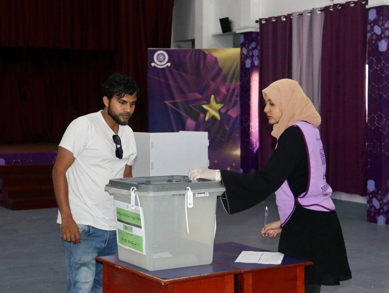 އީސީގެ އިލްތިމާސެއް: އެންމެ ފަހުވަގުތަށް މަޑުނުކުރައްވާ އަވަހަށް ރީ-ރަޖިސްޓްރީ ކުރަށްވާ