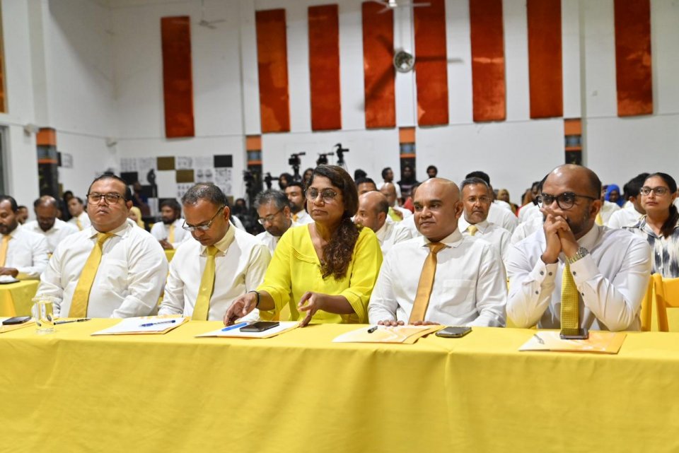 ކައުންސިލް އިދާރާތަކަށް ސިޔާސީ މުވައްޒަފުން އެބަ އައްޔަނުކުރޭ, އެކަން ހުއްޓާލާ: އެމްޑީޕީ