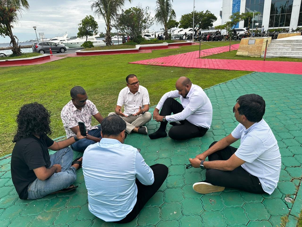 އިދިކޮޅަށް ނިސްބަތްވާ މަޖިލިސް މެމްބަރުންތަކެއް ހައްޔަރުކޮށްފި