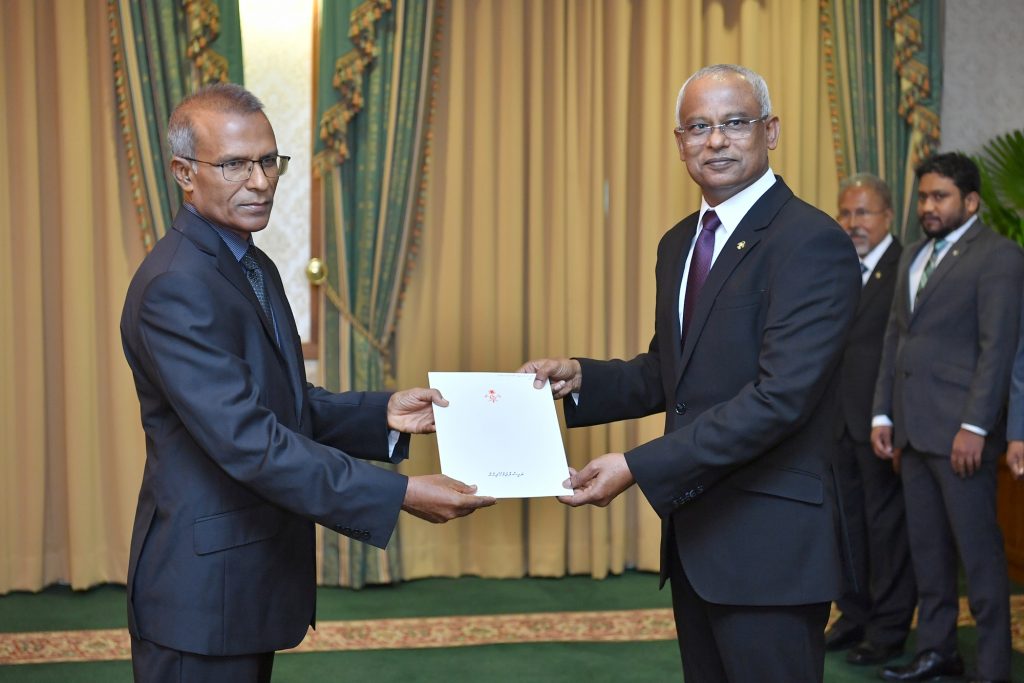 އެމްކިޔުއޭއިން ޤަބޫލުނުކުރާ ކޯހެއް ޤައުމީ ޔުނިވަރސިޓީގައި؛ ހުރިހާ ގެއްލުމެއް ދަރިވަރުންނަށް