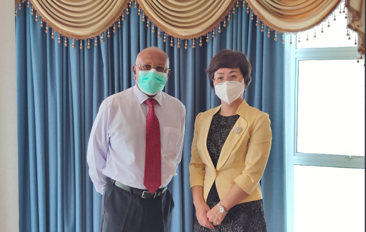 ހެލްތު މިނިސްޓަރު ޗައިނާ ސަފީރާއި ބައްދަލުކުރައްވައިފި