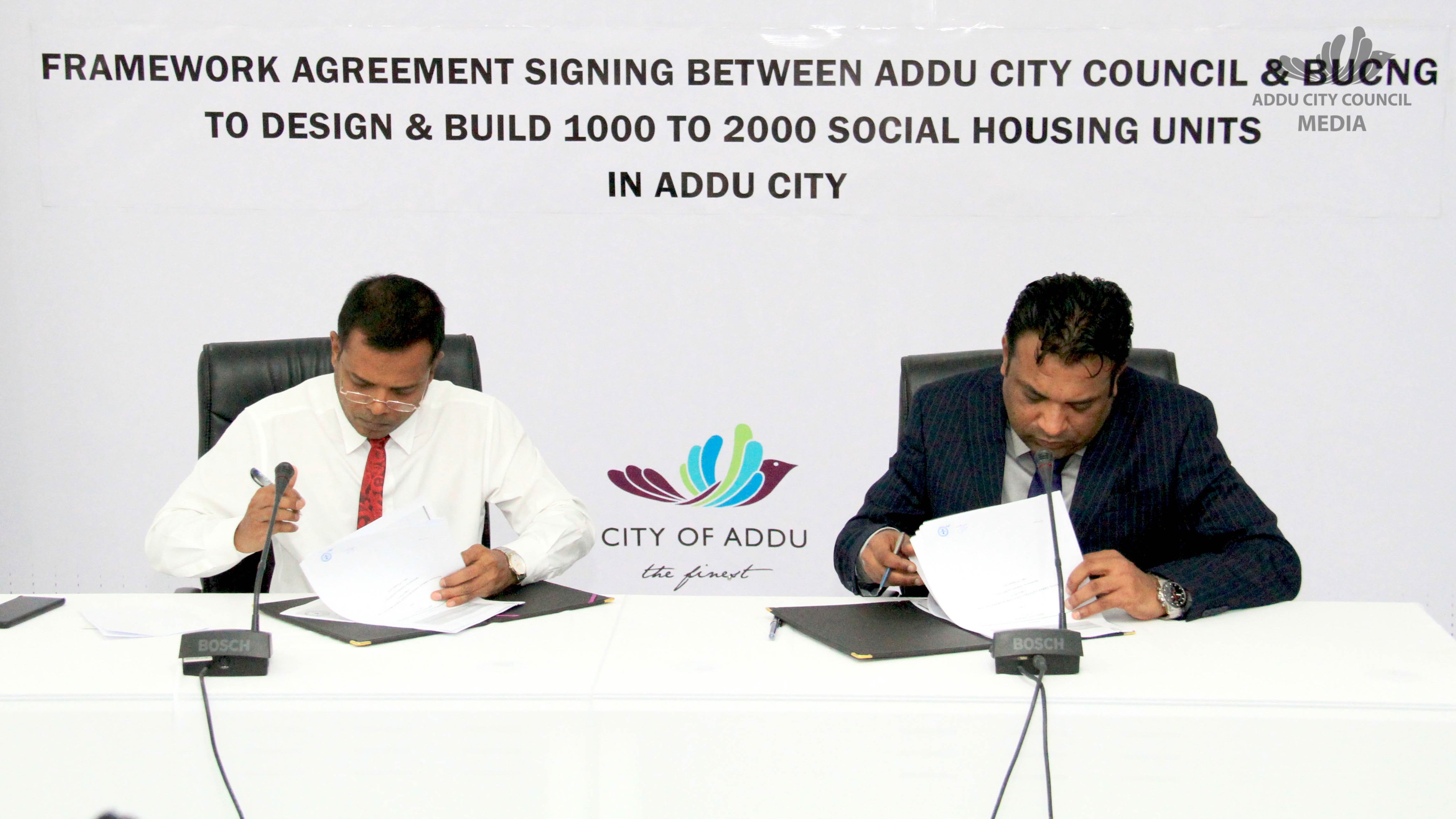 އައްޑޫ ސިޓީގައި 2000 ސޯޝަލް ހައުސިންގ އެޅުމުގެ އެއްބަސްވުމުގައި ސޮއިކޮށްފި