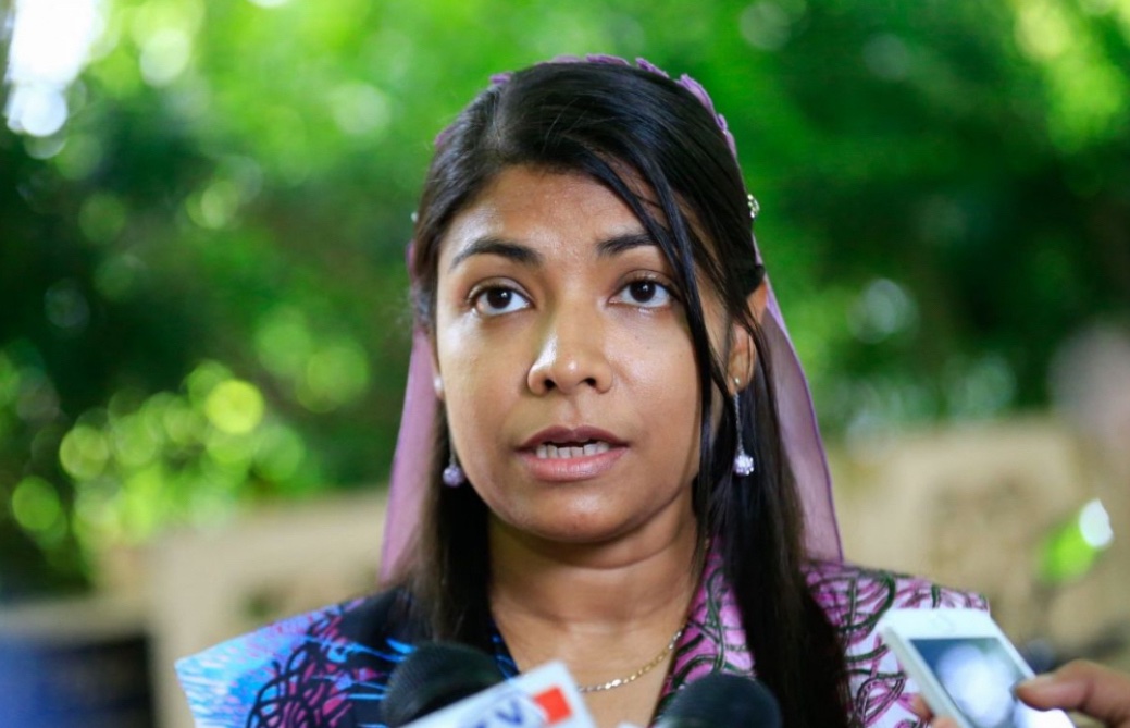 ސޮނިކު ޑިވައިސްގެ ސަބަބުން ކުޑަކުއްޖަކު އިމަޖެންސީގައި ހޮސްޕިޓަލަށް ގެންދަން ޖެހުނު މައްސަލަ ބަލަންޖެހޭ: ރޮޒެއިނާ