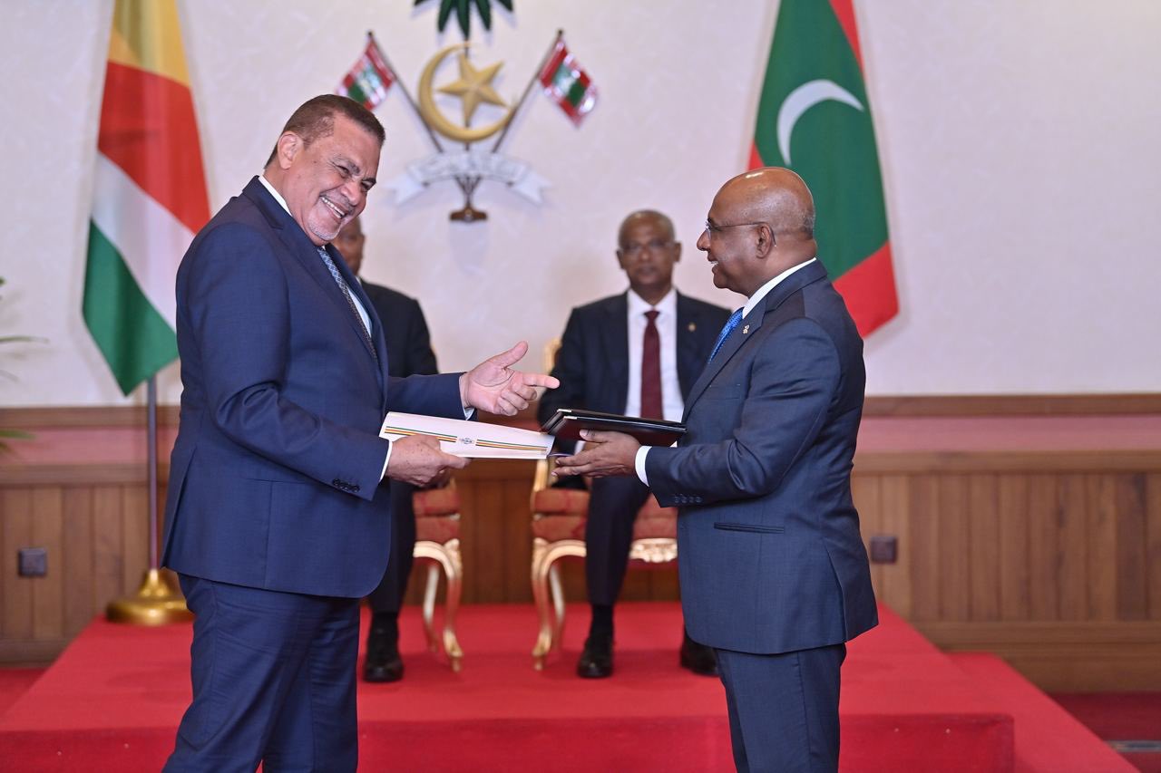 ރާއްޖެއާ ސޭޝެލްސްއާ ދެމެދު ވައިގެ ދަތުރުތައް ފެށުމަށް ނިންމައި އިތުރު 3 އެއްބަސްވުމެއް