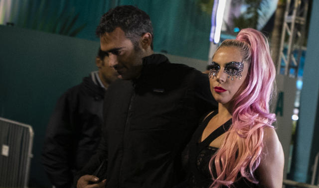 ލޭޑީ ގާގާއާއި ކުރީގެ ލޯބިވެރިޔާ އަލުން ގުޅެނީ؟