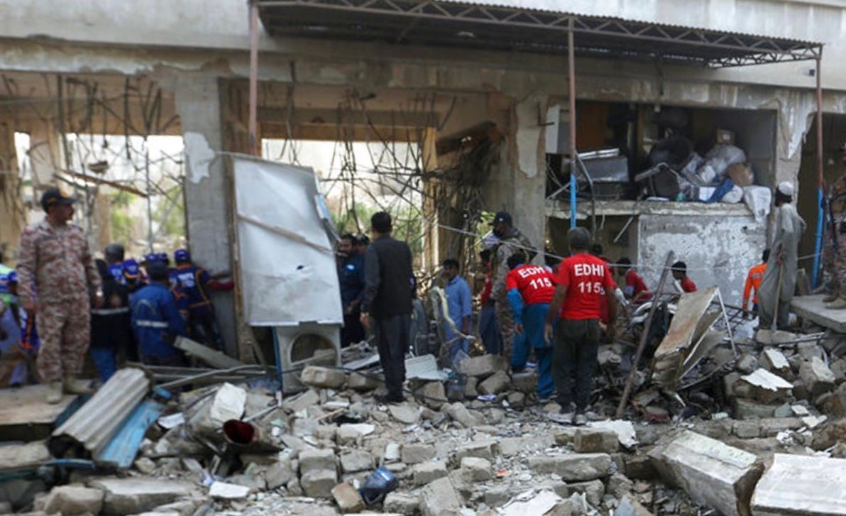 ޕާކިސްތާނުގައި ބާރުގަދަ އެއްޗެއް ގޮވައި 15 މީހުން މަރުވެއްޖެ