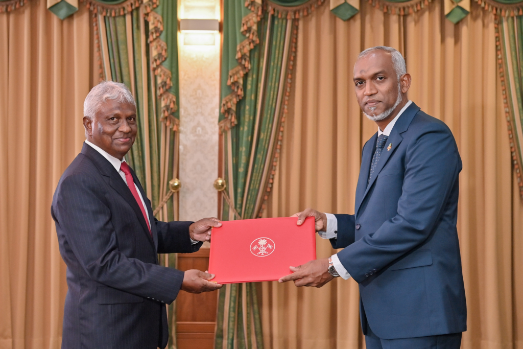 މަގާމު ދެއްވިތާ ހަފުތާއެއް ނުވަނީސް ސްޓޭޓް މިނިސްޓަރު ފަހުމީ މަގާމުން ވަކިކޮށްފި