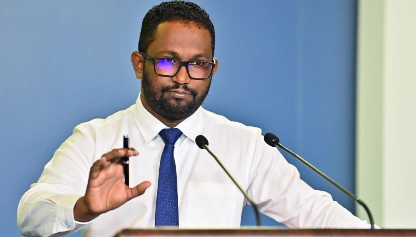 މިއުވާން ވިދާޅުވީ ނަޝީދުގެ ބޭކާރު ވާހަކަތަކަށް ރައްދުދޭނެ ވަގުތެއް ނެތްކަމަށް