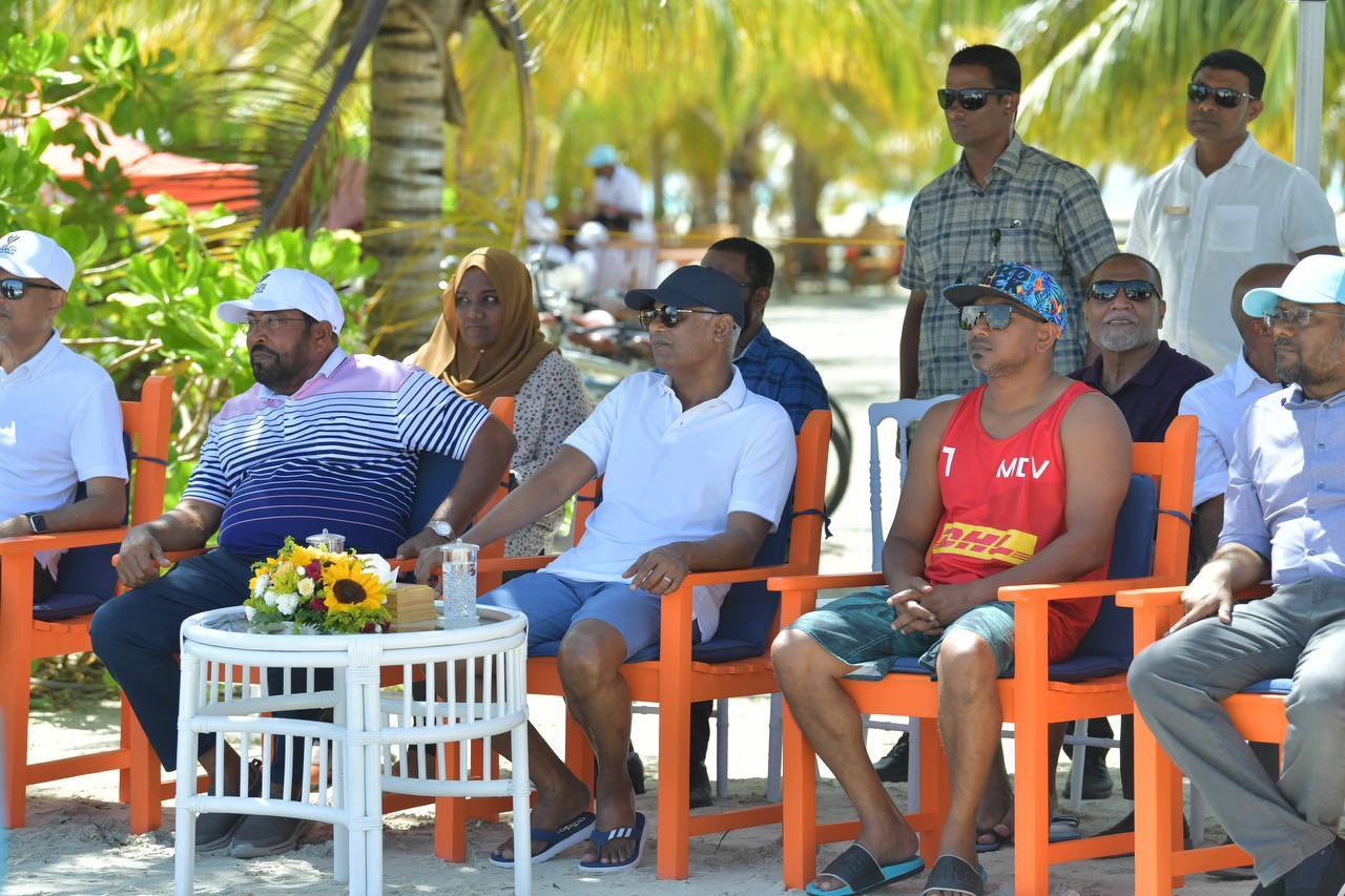 ސަން އައިލެންޑުގައި ކުރިއަށްދާ ބައިނަލްއަގުވާމީ ބީޗު ވޮލީ މުބާރާތް ރައީސް ބައްލަވާލައްވައިފި