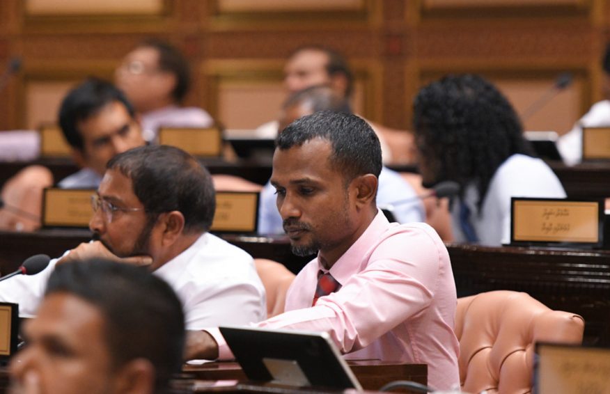 ޕަބްޖީ ކުޅެން ވަޒީފާ ދީފަ ބައިތިއްބައިގެން ޒުވާނުން ކަންނެތް ކޮށްފި: ތާރިގް