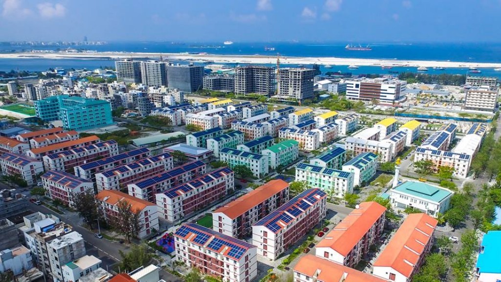 ހުޅުމާލޭގެ ފުލެޓަކުން މީހަކު ވެއްޓި، ހޮސްޕިޓަލްގައި ފަރުވާދެނީ