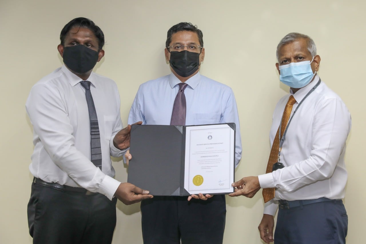 ދިވެހިރާއްޖޭގައި ޕޭމަންޓް ޚިދުމަތް ދިނުމުގެ ލައިސަންސް ދެ މފަރާތަކަށް ދީފި