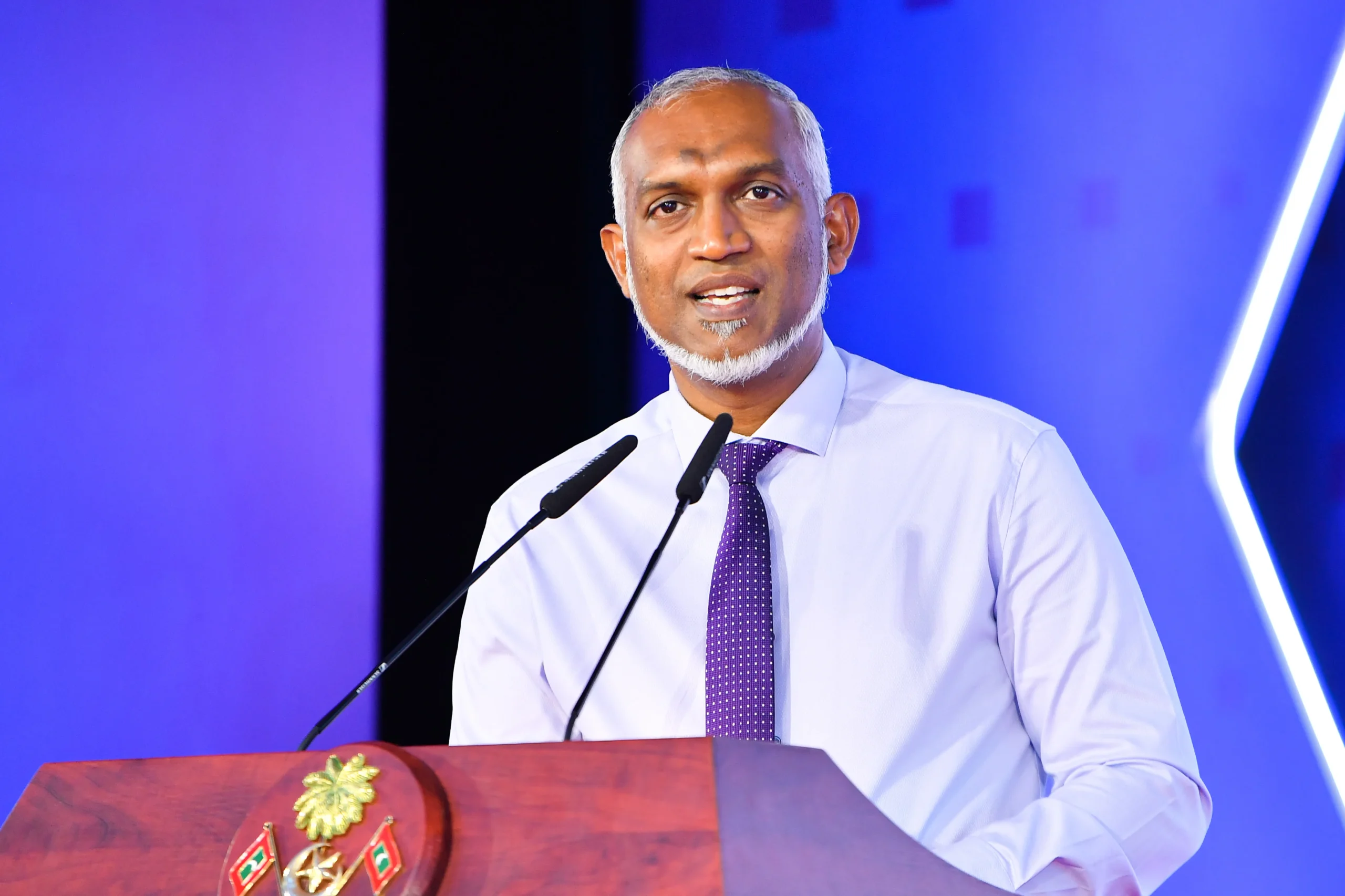 "ވާނުވާ" ބަންދު މީހުން ޓެގް އެޅުވުމަށް ފަހު ޝަރުތުތަކާ އެކު ދޫކުރަން ފަށައިފި