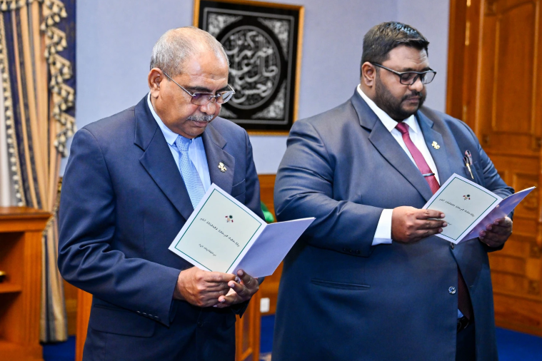 އީސީގެ ރައީސާއި ނާއިބު ރައީސަށް މަޖިލީހުން ރުހުން ދީފި