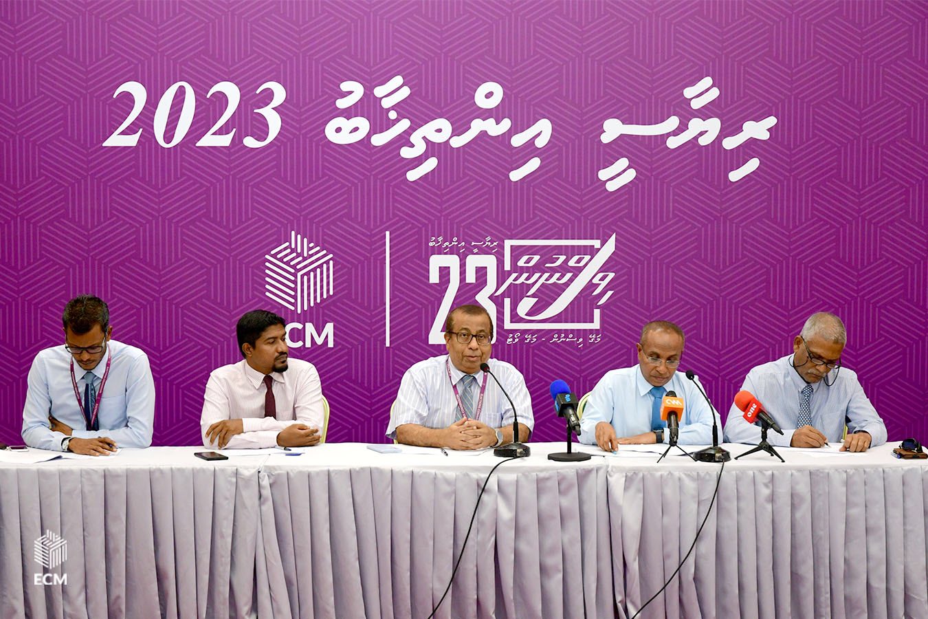 ރިޔާސީ އިންތިޚާބުގެ ދެވަނަބުރުގެ ޥޯޓާސް ލިސްޓުގައި މާދަމާ ސޮއިކުރަނީ