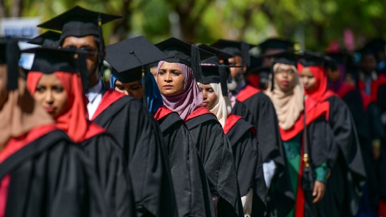 މިސަރުކާރުން ހިލޭ ޑިގްރީގެ ފުރުސަތު 12730 ދަރިވަރަކަށް ދީފި