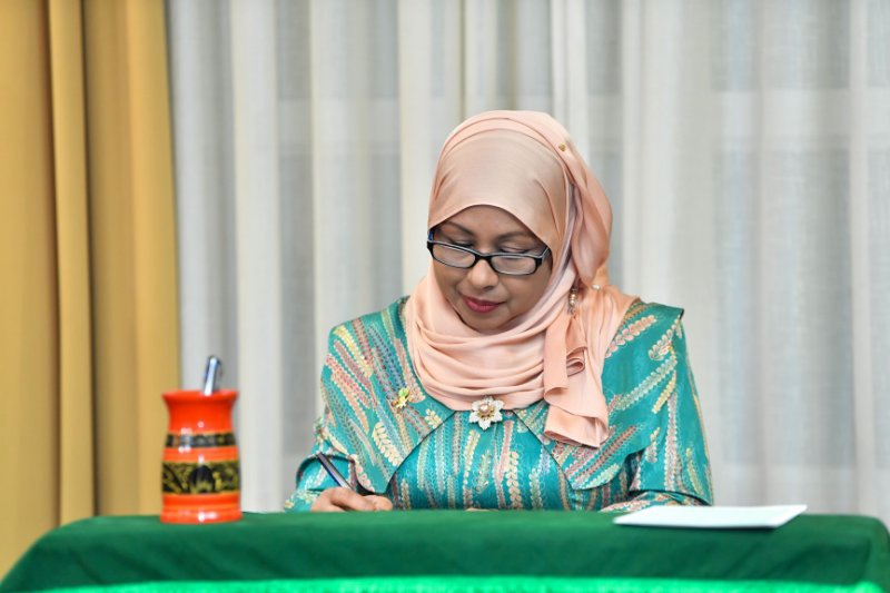 މިނިސްޓަރު ރަމީލާ، ކެންސަރުގެ ފަރުވާއަށް ފުރާވަޑައިގެންފި