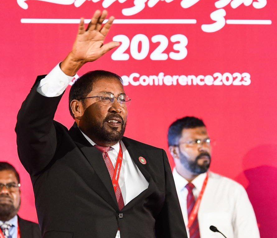 ނޫސްވެރިކަމުގެ މިނިވަންކަމުގައި ރާއްޖެ ފަހަތަށް ދާތީ ހިތާމަކުރަން: ގާސިމް