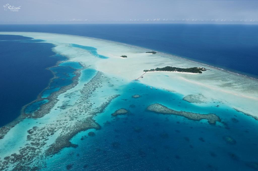 ރިހިވެލި ރިސޯޓަށް ބަޔަކު އަރާ ހަމަނުޖެހުން ހިންގާތީ ފުލުހުން ހަރަކާތްތެރިވަނީ