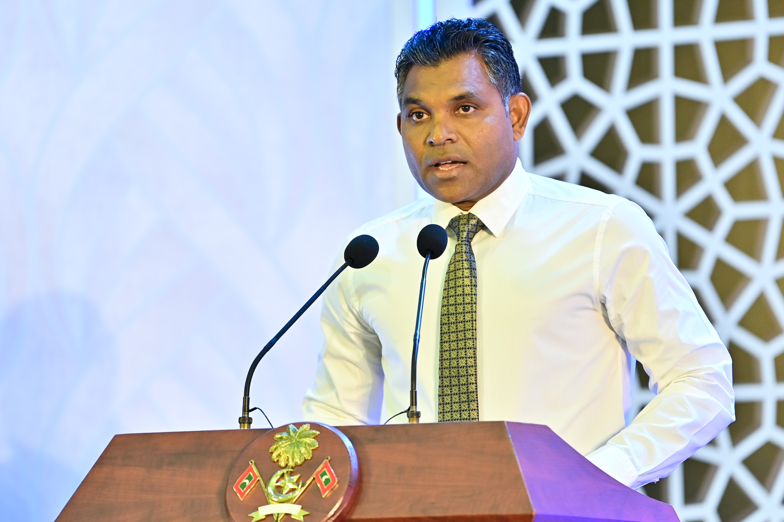 ދިވެހިންނަކީ ދީނަށް ލޯބިކުރާ ބަޔަކަށް ހެދުމަށް ސަރުކާރުން އިސްކަންދެއްވާ: ފައިސަލް