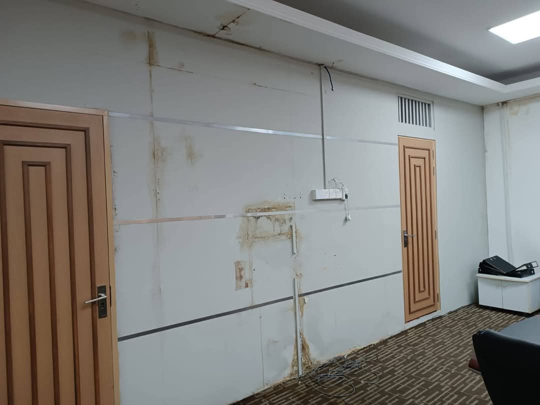 އައިކޮމް އޮފީހުގެ ހާލަތު ދަށްވެ އޮންލައިންކޮށް އޮފީސް ހިންގަން ފަށަަނީ