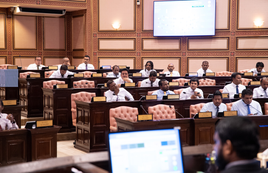 ތިން ގައުމަކަށް އައްޔަނުކުރާ ސަފީރުންނަށް ރުހުންދީފި